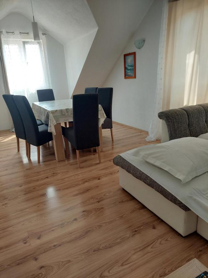 Apartmani Timon Bol Exteriér fotografie