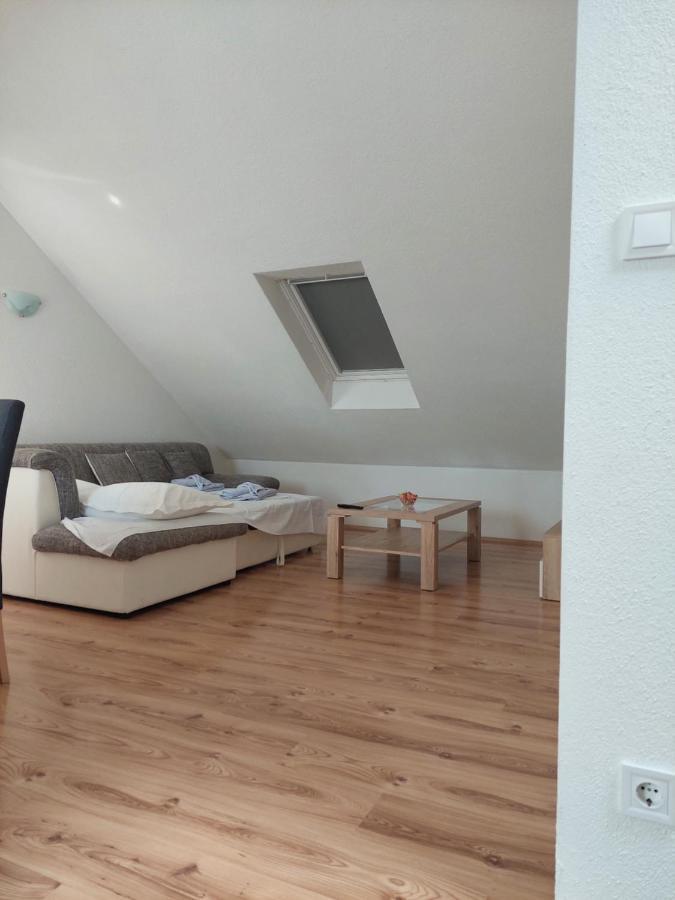 Apartmani Timon Bol Exteriér fotografie