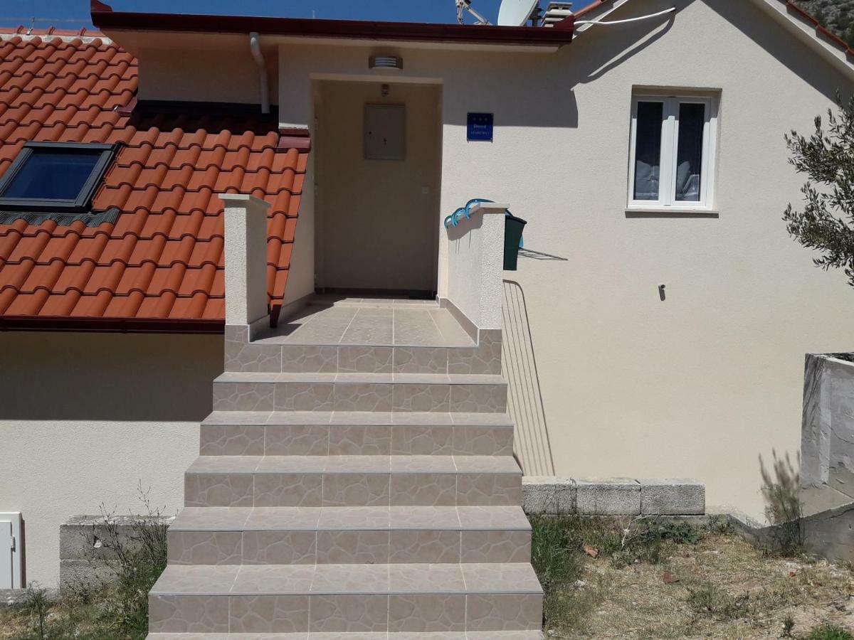 Apartmani Timon Bol Exteriér fotografie