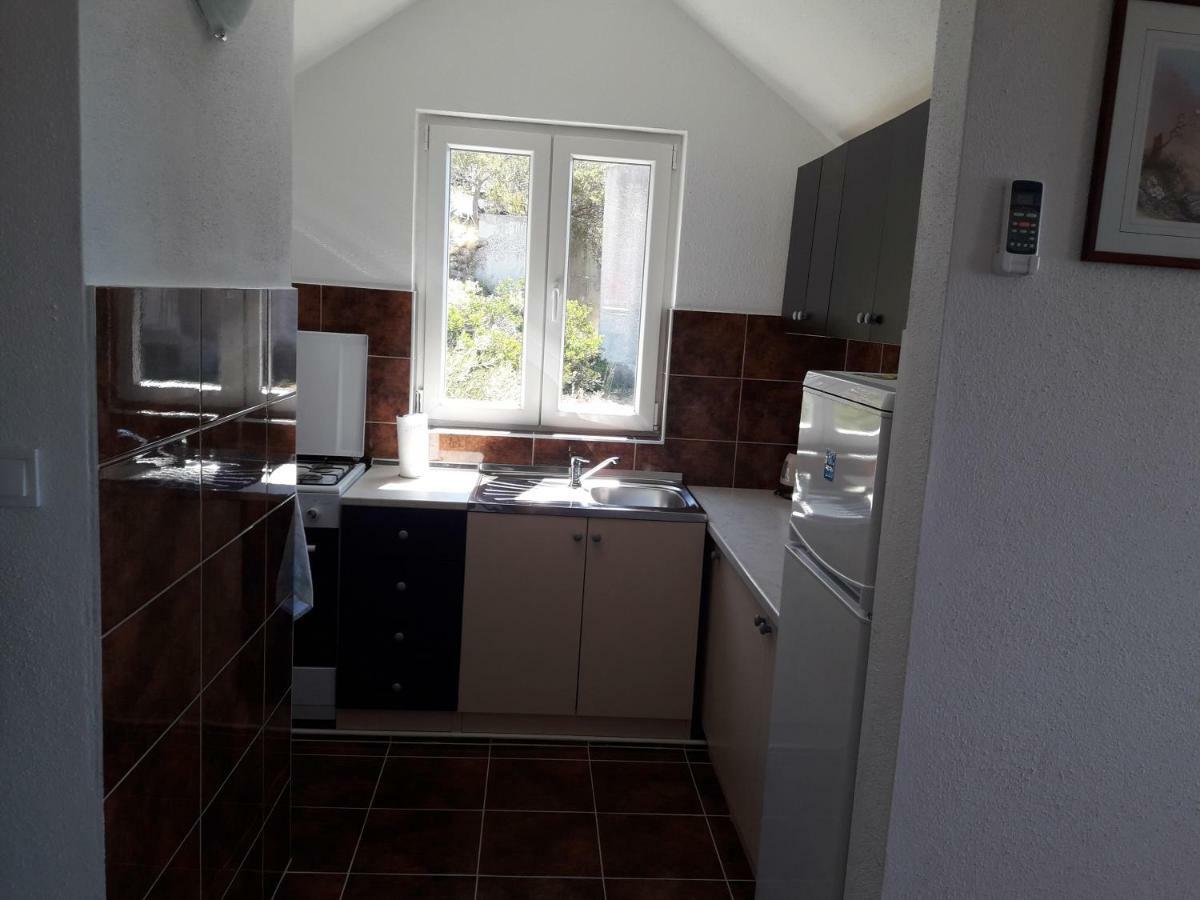 Apartmani Timon Bol Exteriér fotografie