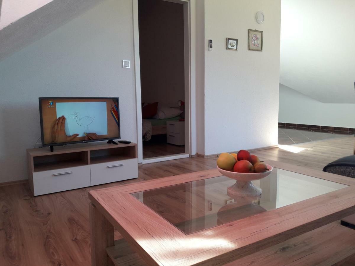 Apartmani Timon Bol Exteriér fotografie