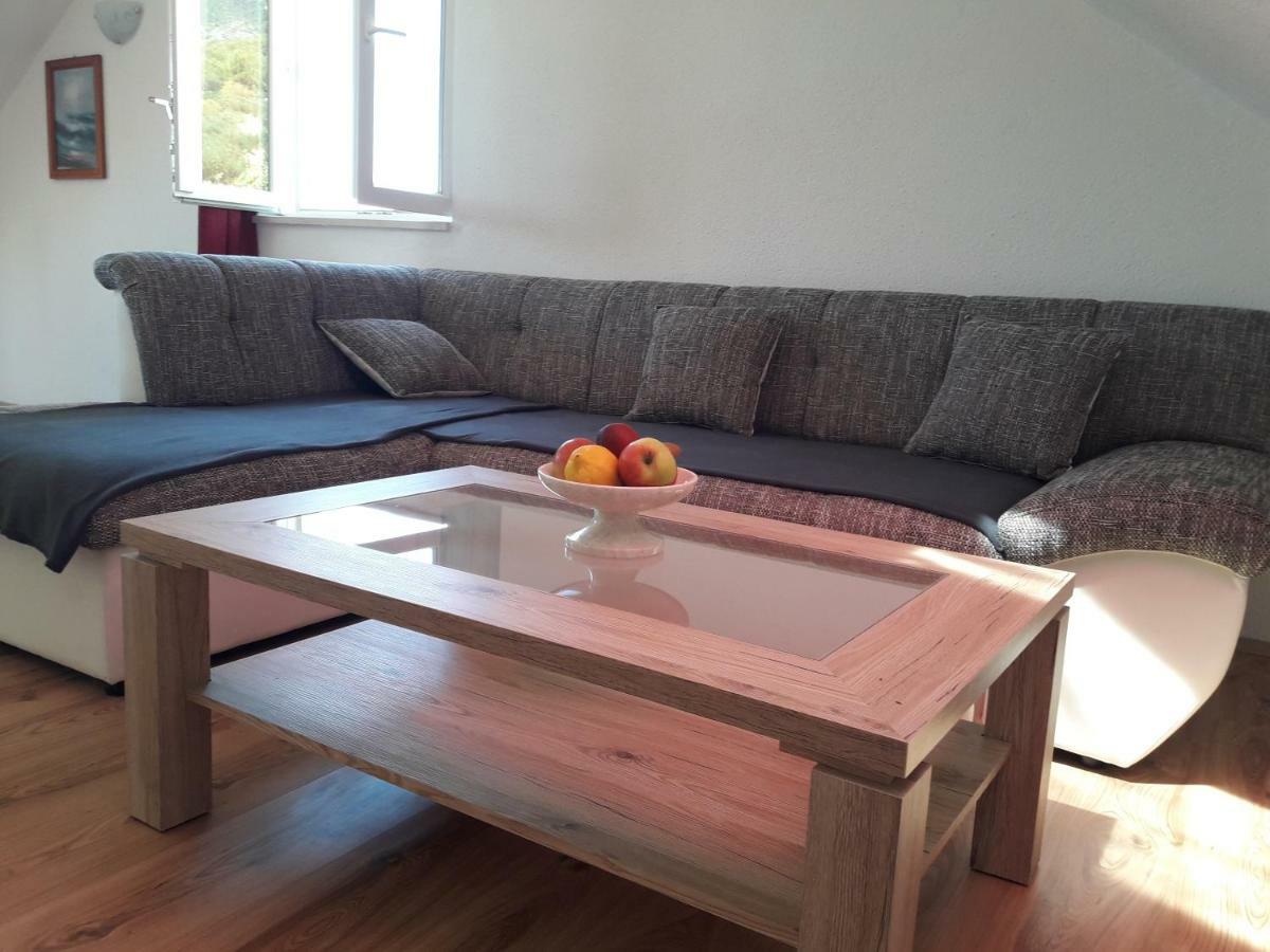 Apartmani Timon Bol Exteriér fotografie