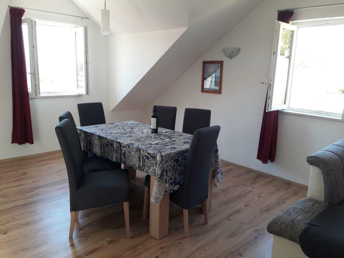 Apartmani Timon Bol Exteriér fotografie